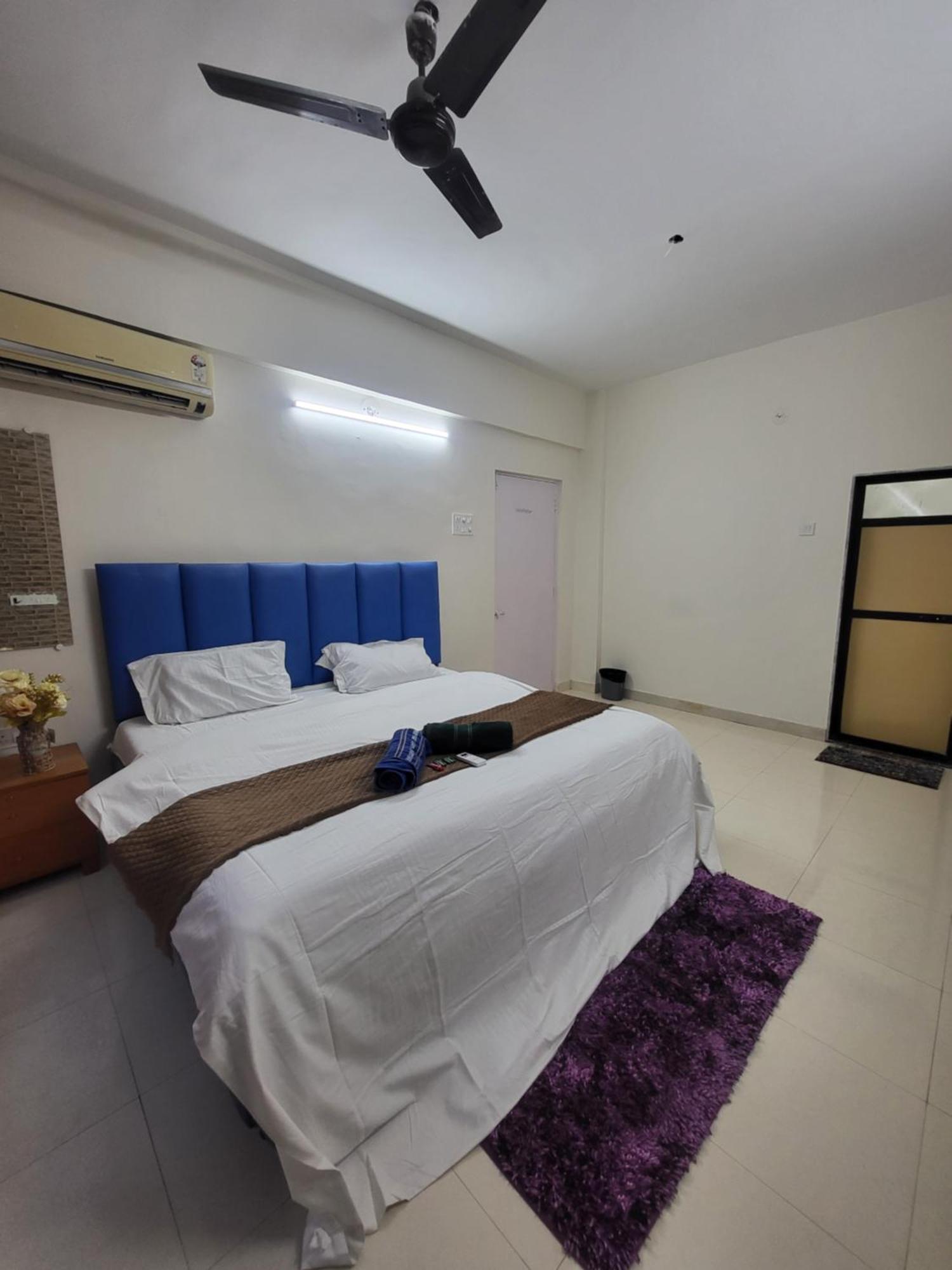 The Perfect Stays Para Disco Big Pool Cricket Turf Villa Lonavala Eksteriør billede