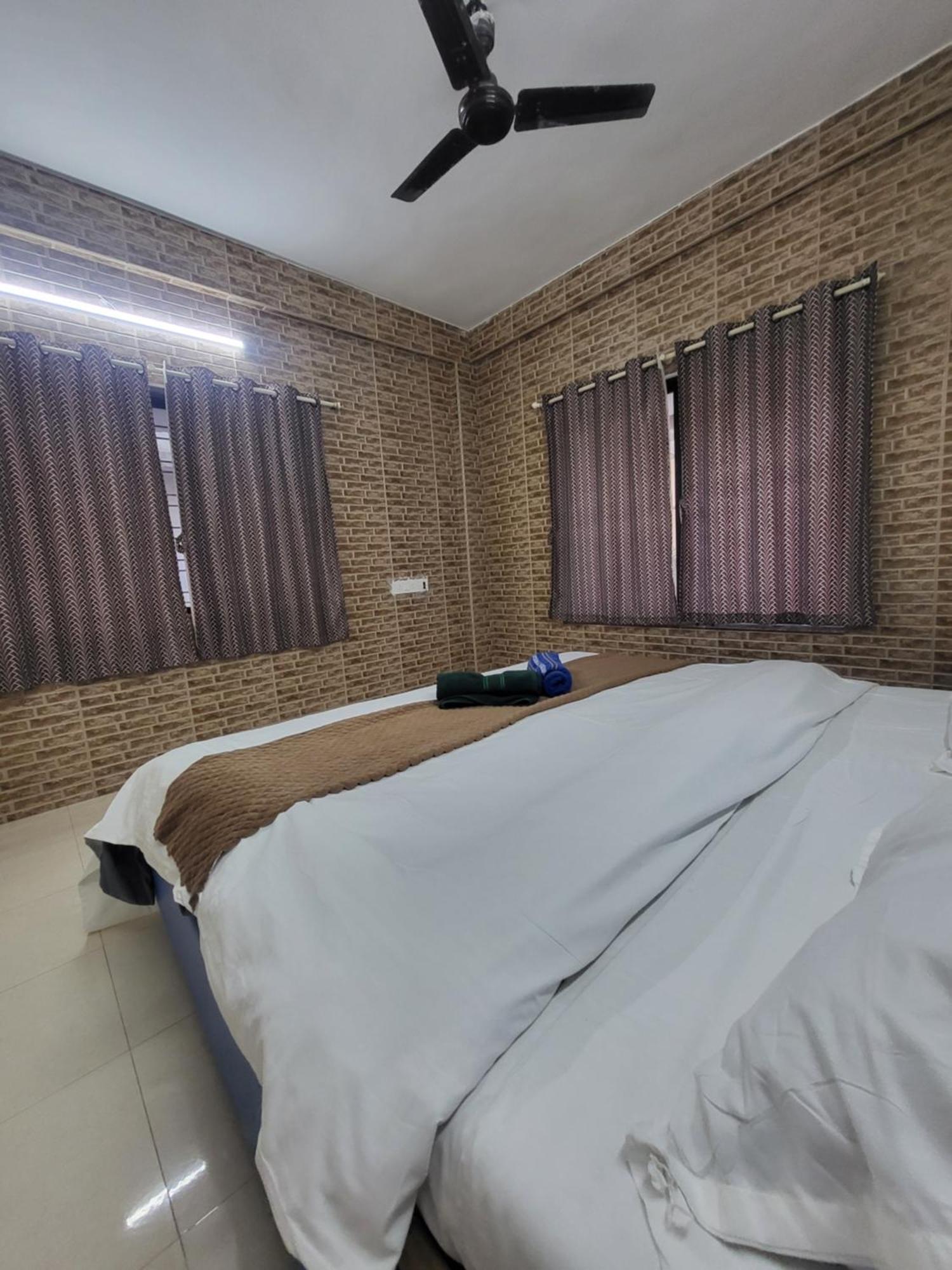 The Perfect Stays Para Disco Big Pool Cricket Turf Villa Lonavala Eksteriør billede