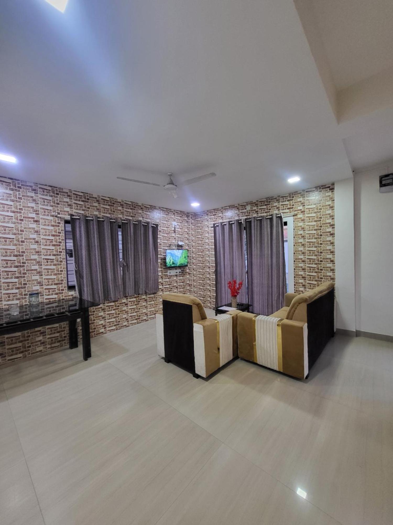 The Perfect Stays Para Disco Big Pool Cricket Turf Villa Lonavala Eksteriør billede