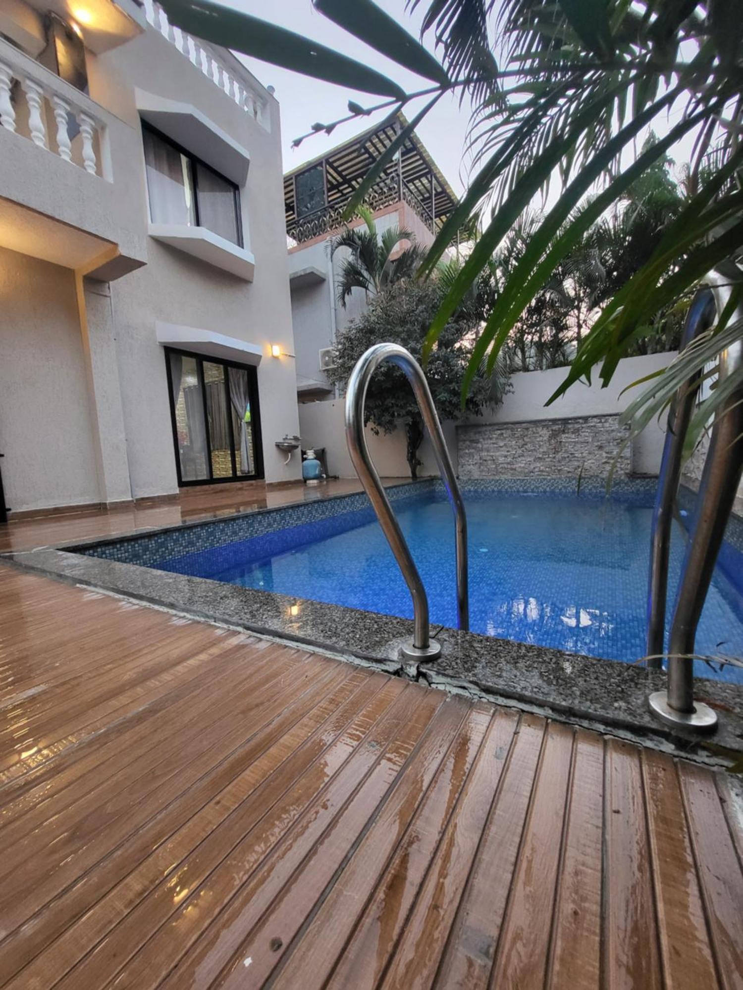 The Perfect Stays Para Disco Big Pool Cricket Turf Villa Lonavala Eksteriør billede