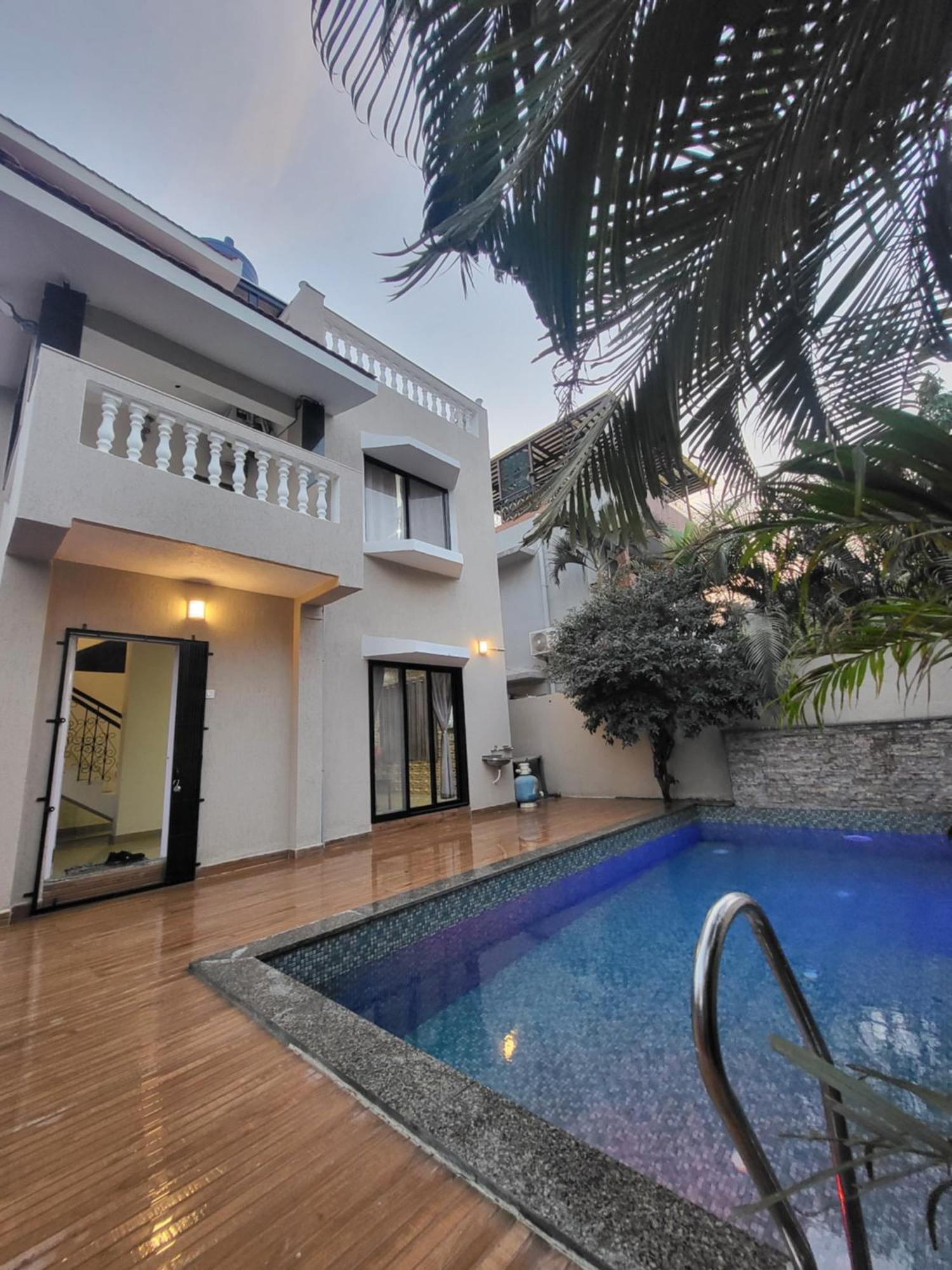 The Perfect Stays Para Disco Big Pool Cricket Turf Villa Lonavala Eksteriør billede