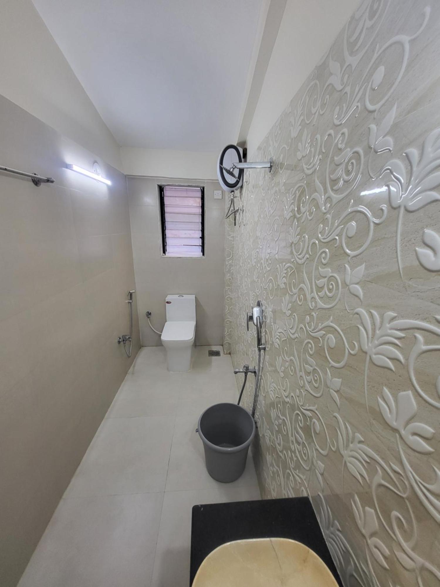 The Perfect Stays Para Disco Big Pool Cricket Turf Villa Lonavala Eksteriør billede