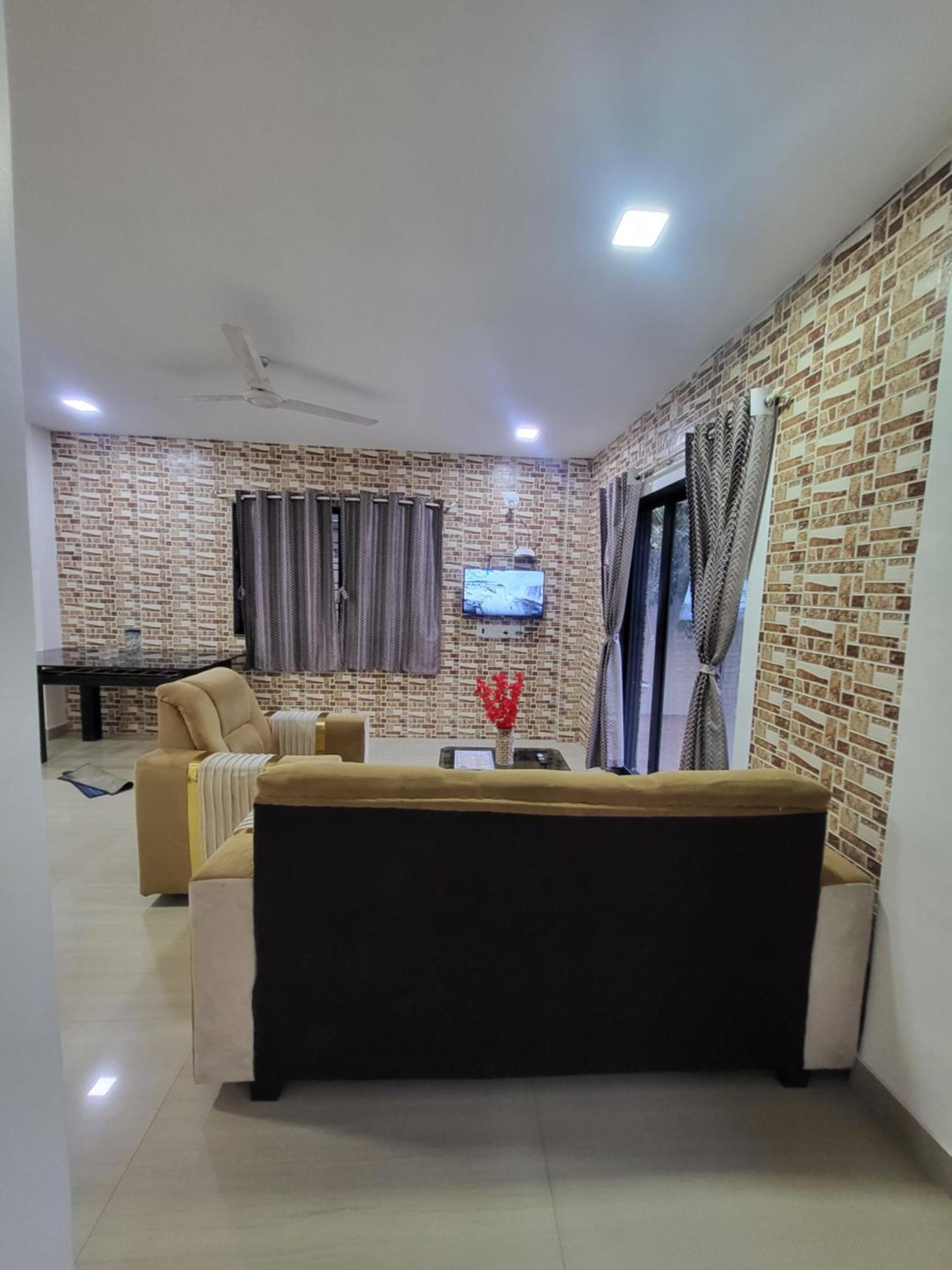 The Perfect Stays Para Disco Big Pool Cricket Turf Villa Lonavala Eksteriør billede