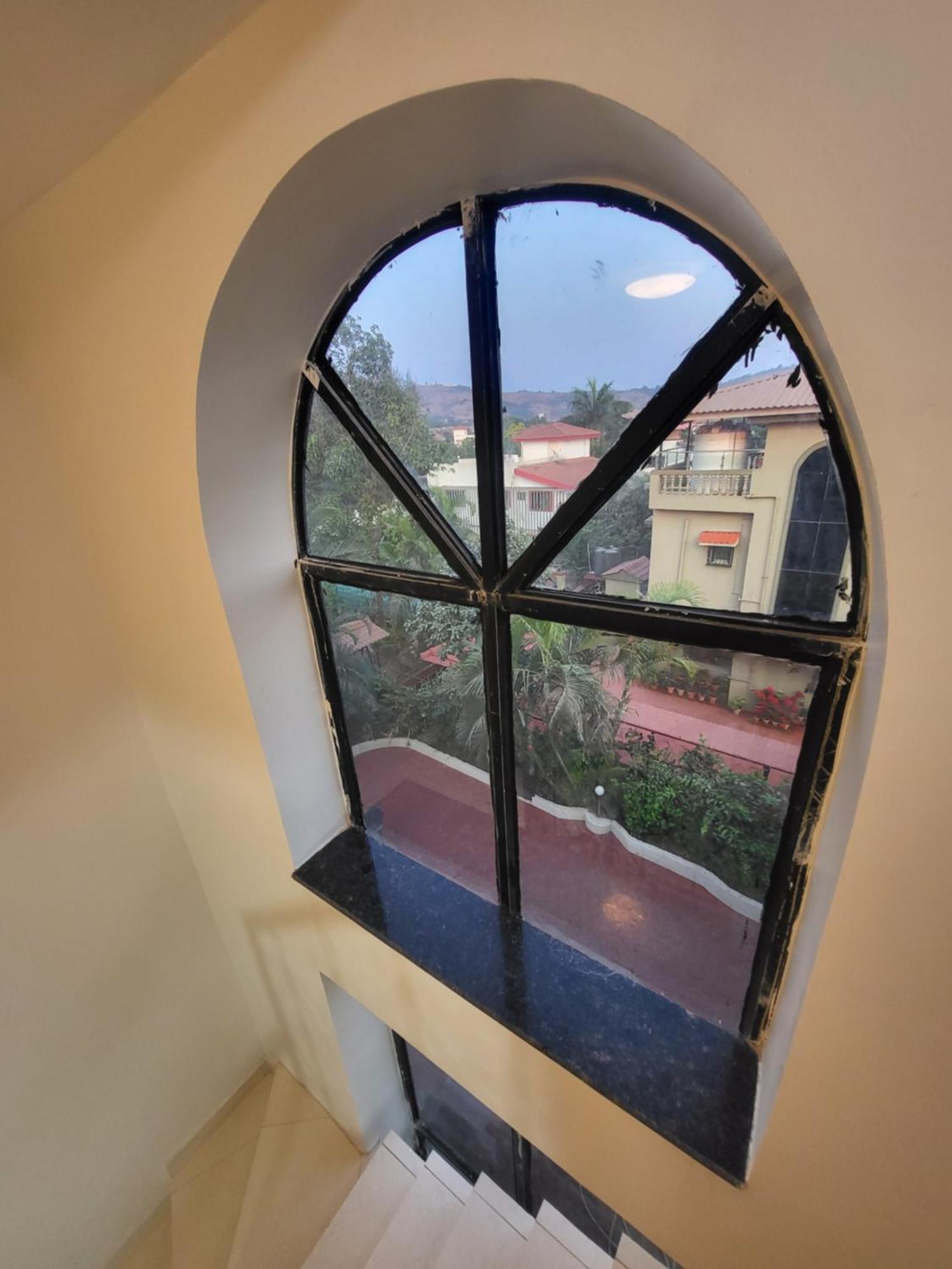 The Perfect Stays Para Disco Big Pool Cricket Turf Villa Lonavala Eksteriør billede